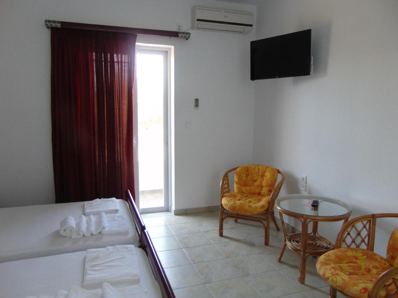 מיתיקאס Hotel Fotini מראה חיצוני תמונה